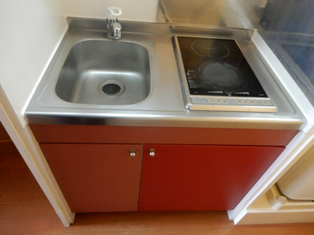 明石市二見町西二見駅前２丁目のアパートのキッチン