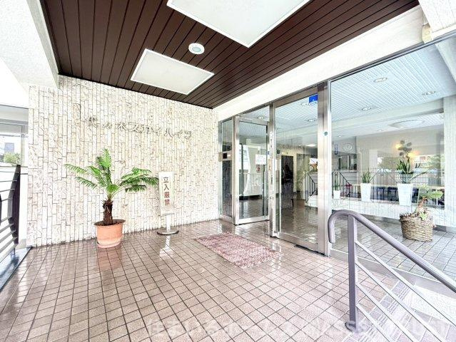 代々木スカイハイツのエントランス