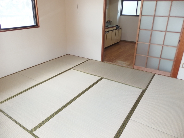 メゾン魚町の和室