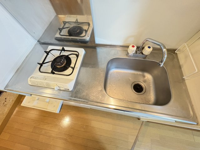 K.M BLDGのキッチン