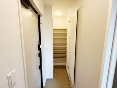 【玄関】 | アルソレイユ空港通