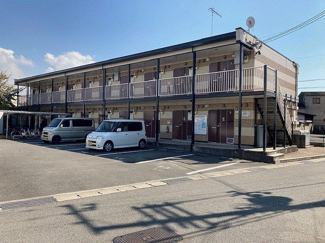 加古川市別府町本町２丁目のアパートの外観
