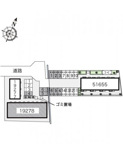 レオパレスエムズコートＢの駐車場