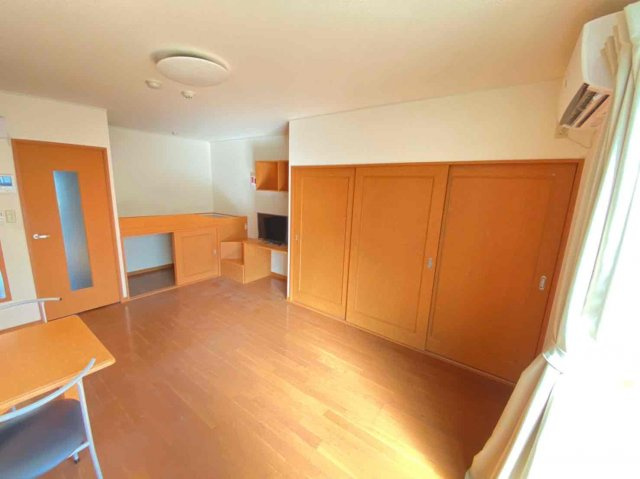 加古川市尾上町長田のアパートの居間・リビング