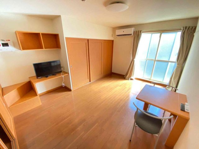 加古川市尾上町長田のアパートの居間・リビング