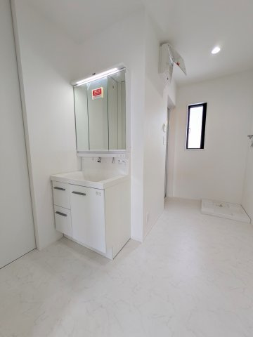 神戸市垂水区霞ヶ丘３丁目新築戸建Ａ号地の独立洗面台