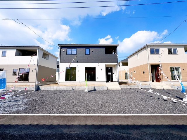 Cradle Garden伊勢崎市上泉町第３　新築住宅 2号棟の駐車場
