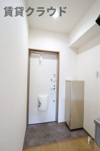  グランフェリオ本千葉の玄関|収納もある玄関です