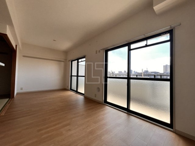 【居間・リビング】 | グレイスコート上本町 | グレイスコート上本町　リビング・ダイニングスペース