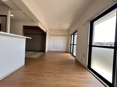 【居間・リビング】 | グレイスコート上本町 | グレイスコート上本町　リビング・ダイニングスペース