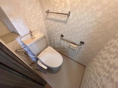 【トイレ】 | グレイスコート上本町 | グレイスコート上本町　温水洗浄便座