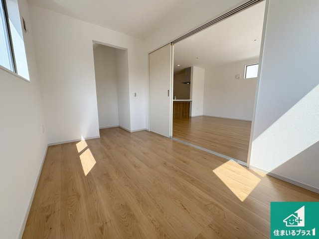 野洲市永原　第1期　新築一戸建ての洋室|シンプルな洋室は、自分好みのインテリアが楽しめます♪ご家族とインテリアや家具を選びに行くのは新築購入時の醍醐味の一つです。ぜひお楽しみください♪