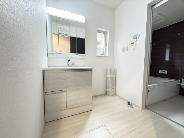 西区枝吉１丁目新築戸建の洗面所