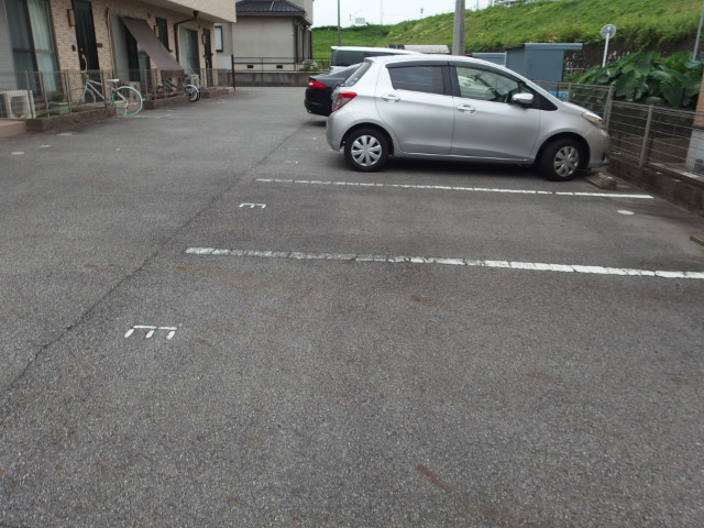 第２メゾネット上原の駐車場