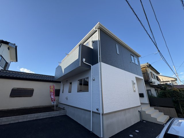 【Cradle garden】宇都宮市今泉町 第4 限定1邸の外観|〇限定１邸〇
錦小学校、陽北中学校まで徒歩約11分！子育てファミリーにもおすすめです☆
その他徒歩圏内にファミリーマート今泉三丁目店、ヨークベニマル今泉店もございます！
※2025年11月撮影