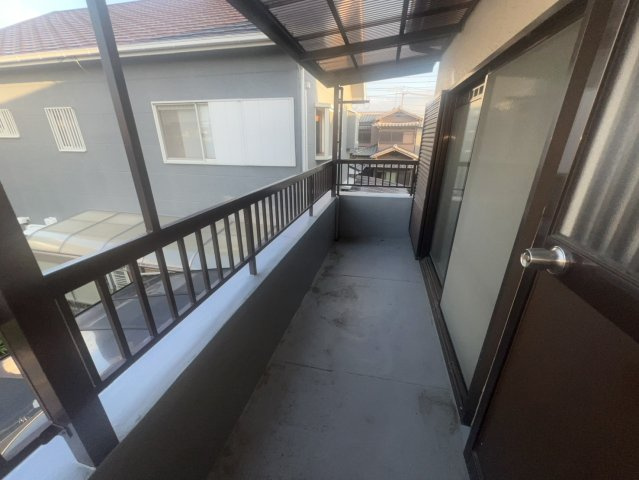 泉南市信達市場　中古戸建のバルコニー