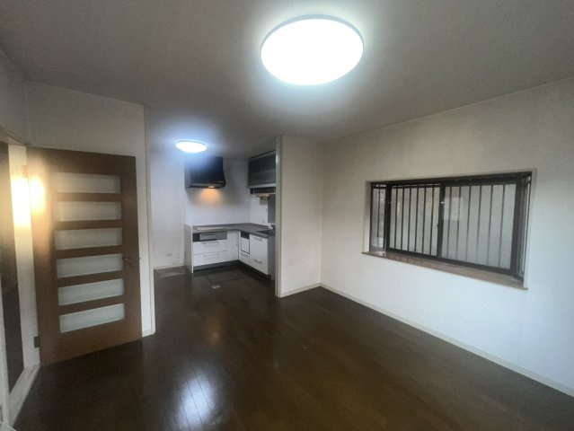 泉南市信達市場　中古戸建の居間・リビング