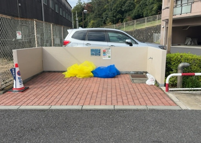 【設備】 | ルミナス相模原 | 共有部分は、住民なら誰もが使える設備のこと。例えば駐車場やエレベーター、インターネット設備、セキュリティ設備などがあります。他にも、マンションの廊下・外部階段やエントランス・ゴミ置き場などがあります。