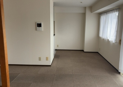 【ダイニング】 | ルミナス相模原 | ダイニングは、食事や家族の団らんスペースとしてだけではなく、ほかの用途としても使用することができます。ダイニングテーブルを置き、食事のためのスペースを作ることでリビングとの差別化を図ることができます。