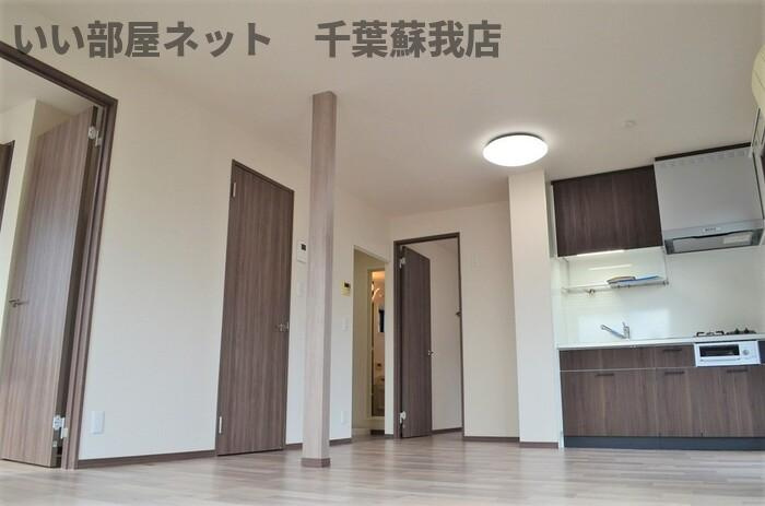 カナリアンハイツの居間・リビング|居間です