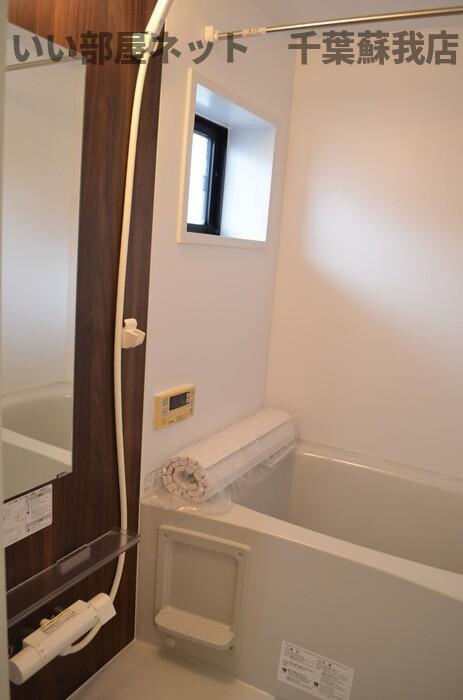 カナリアンハイツの浴室|落ち着いた空間のお風呂です