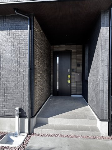 新築戸建　伴東8丁目(No.1／No.2)の玄関