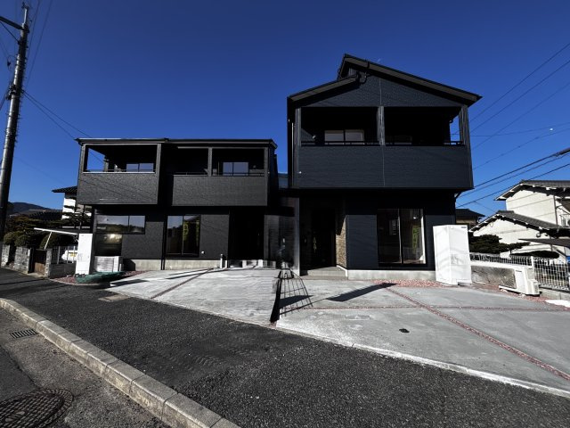 新築戸建　伴東8丁目(No.1／No.2)の前面道路含む現地写真