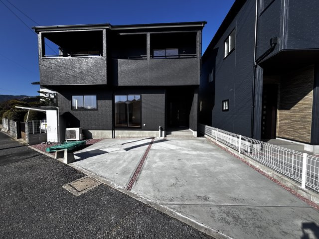 新築戸建　伴東8丁目(No.1／No.2)の駐車場