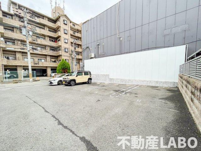 パルビレッジの駐車場