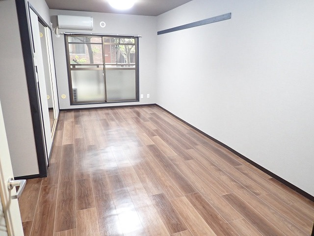 コンフォート春江B棟の居間・リビング