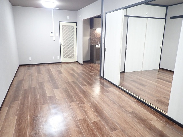 コンフォート春江B棟の居間・リビング