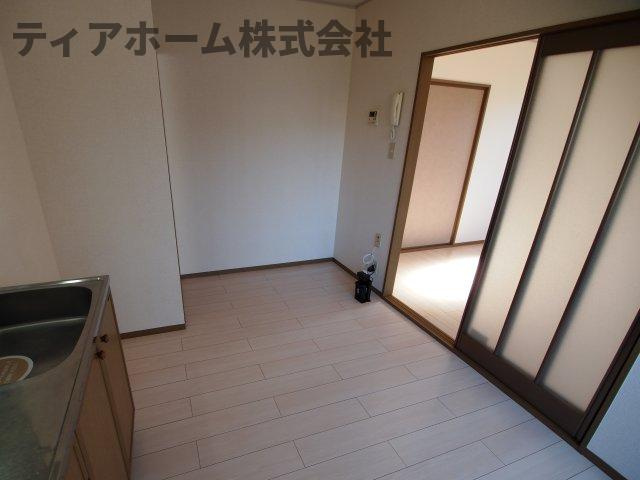 スペースMHM A棟の居間・リビング|使いやすい居間です