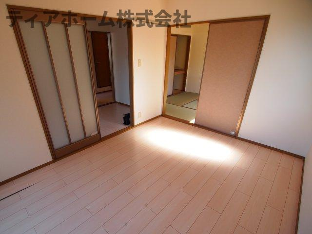 スペースMHM A棟の洋室|明るい洋室です