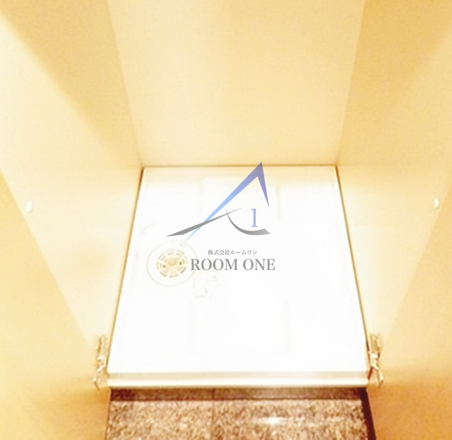 ルーブル戸越公園弐番館の設備|洗濯機置き場です。