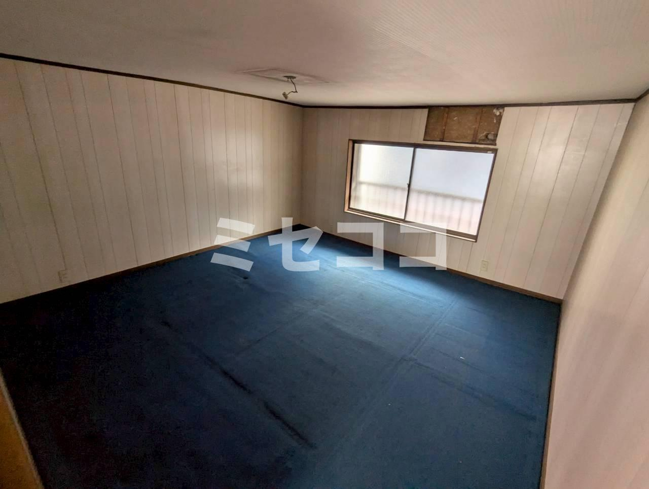 谷町七丁目貸店舗の居間・リビング