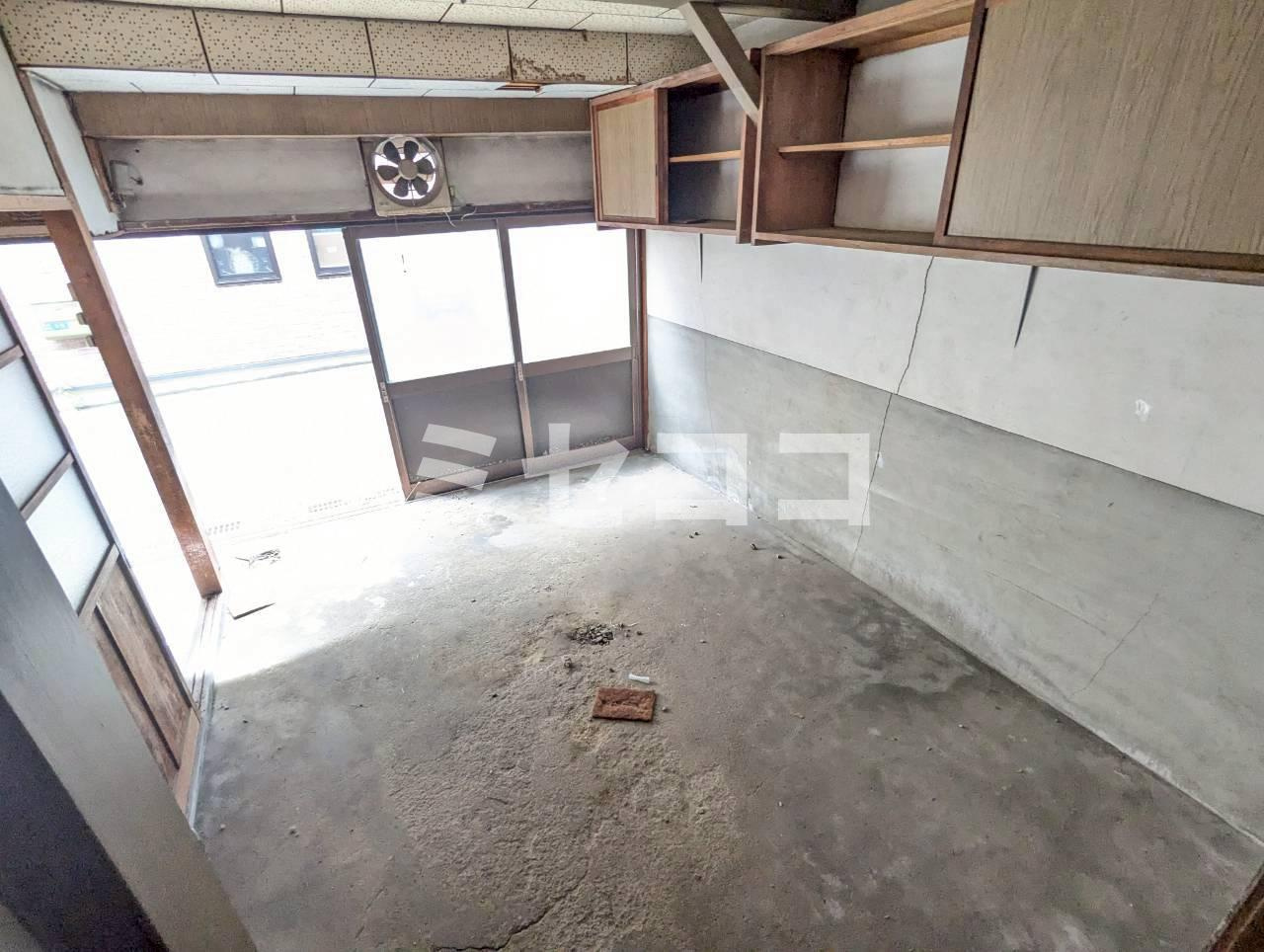 谷町七丁目貸店舗の内装