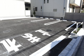 【駐車場】 | エンペラー　Ａ