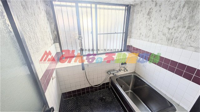 久留米市津福本町の中古一戸建の浴室