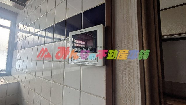 久留米市津福本町の中古一戸建の発電・温水設備