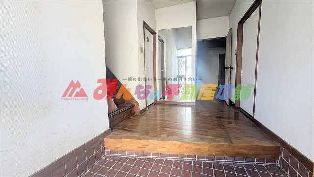 久留米市津福本町の中古一戸建の玄関