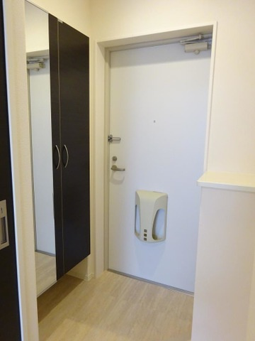 ソラーレ基山の玄関|シューズボックス付きの玄関です☆