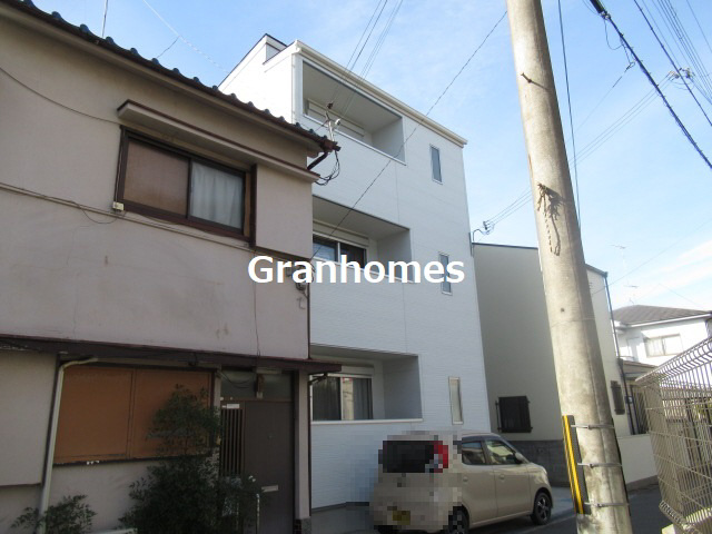 コート・ロッソの外観