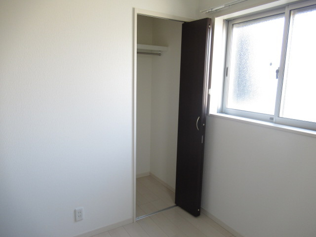 コート・ロッソの収納