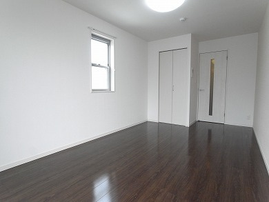 リブリ・JOY MAKUHARIの洋室