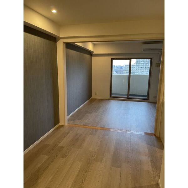 レジュールアッシュ福島の居間・リビング