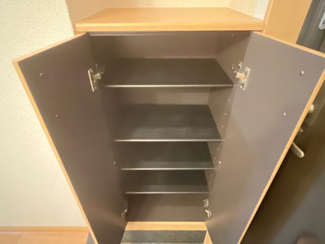 エバーハイツ春日の収納|下駄箱