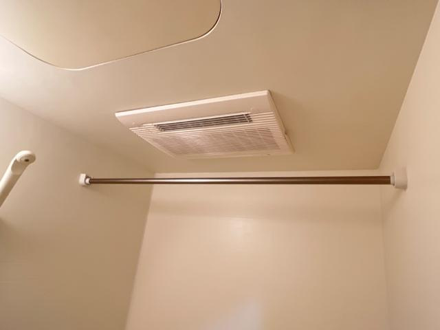 エバーハイツ春日のその他|浴室乾燥機