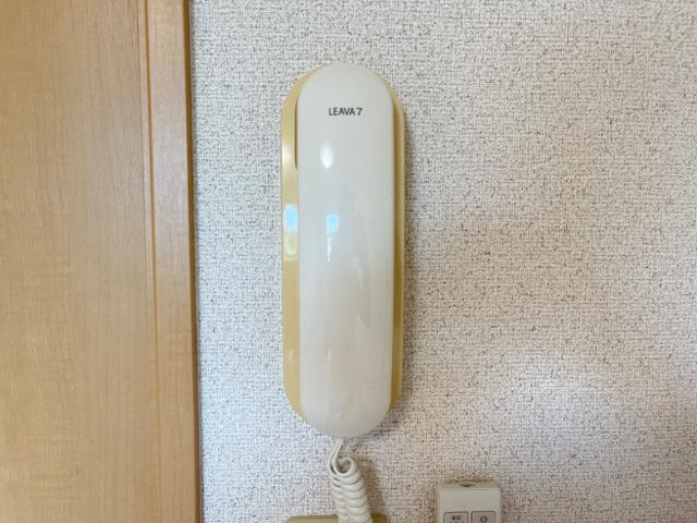 エバーハイツ春日の内装|インターホン