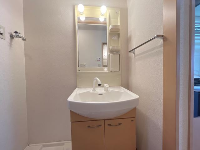 エバーハイツ春日の洗面所|洗髪洗面化粧台