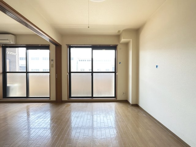 エピナール北久保の居間・リビング